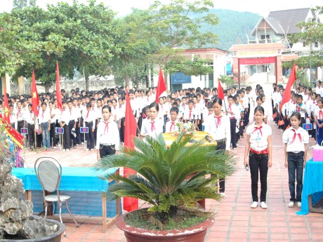 Trường THCS Diễn Phú