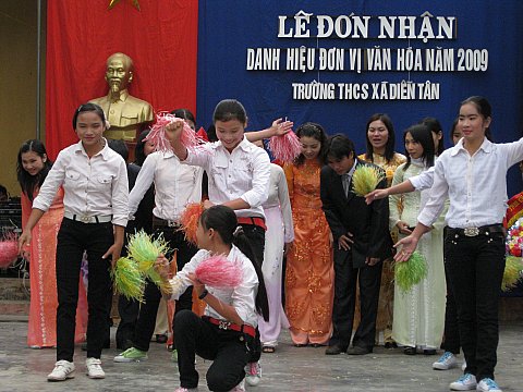 Lễ đón nhận danh hiệu đơn vị văn hoá năm 2009