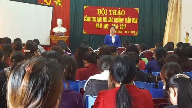 Đồng chí Nguyễn Thị Hương- Phó trưởng phòng GD&ĐT khai mạc Hội nghị